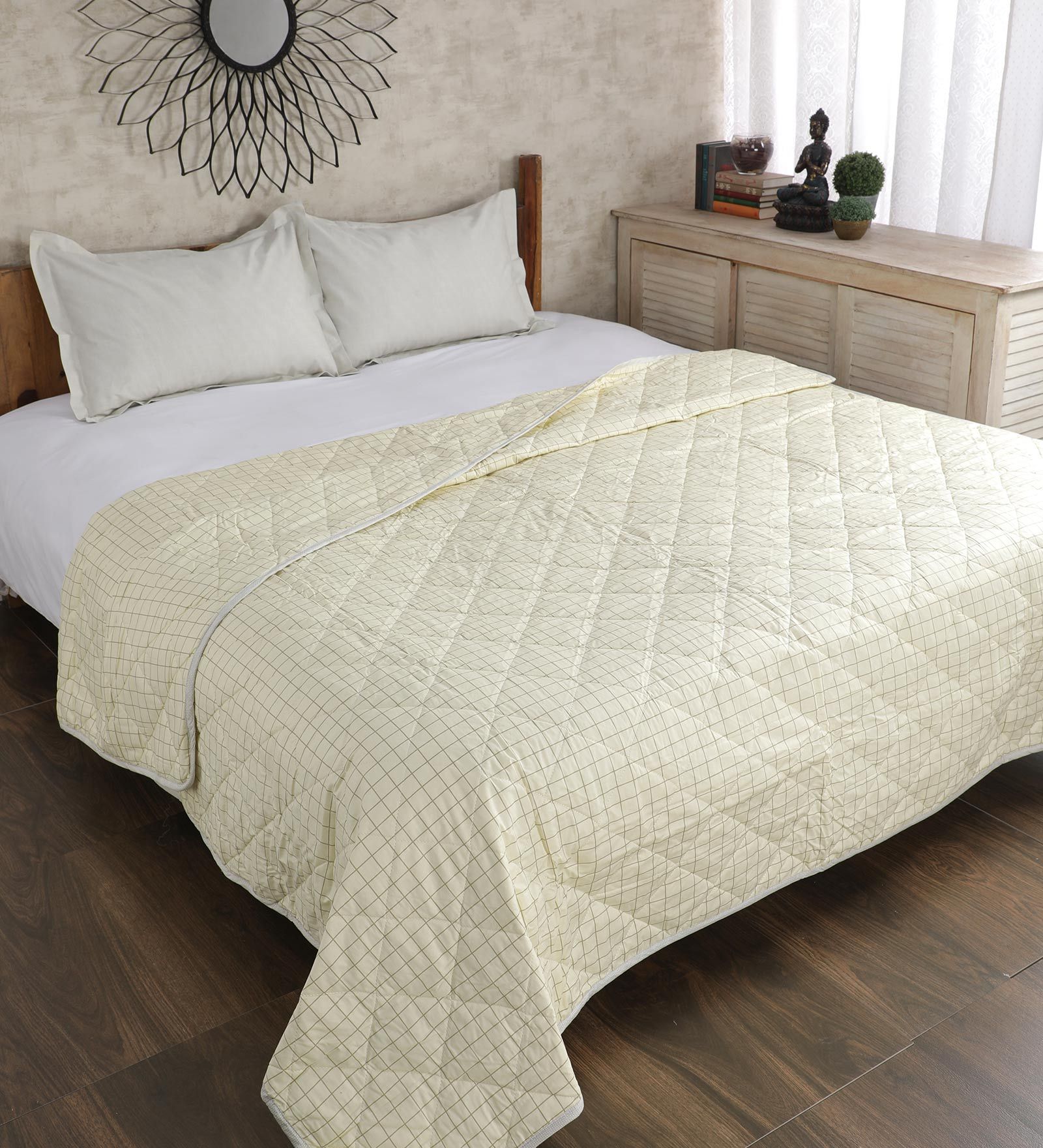 Cream Solid 180 TC Microfibre Double Bed Cover