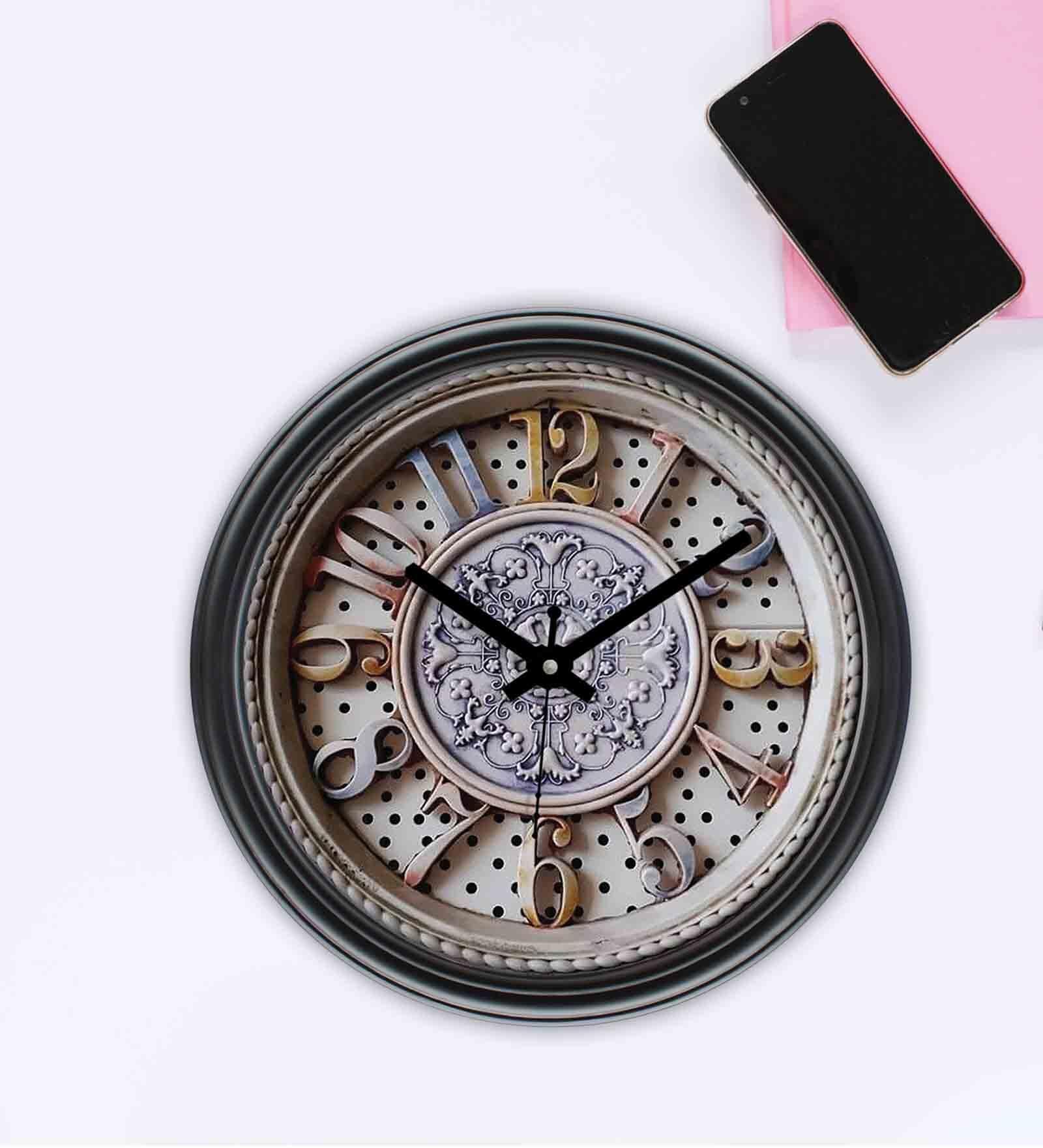 Classic & Modern Multicolour Plastic Wall Clock