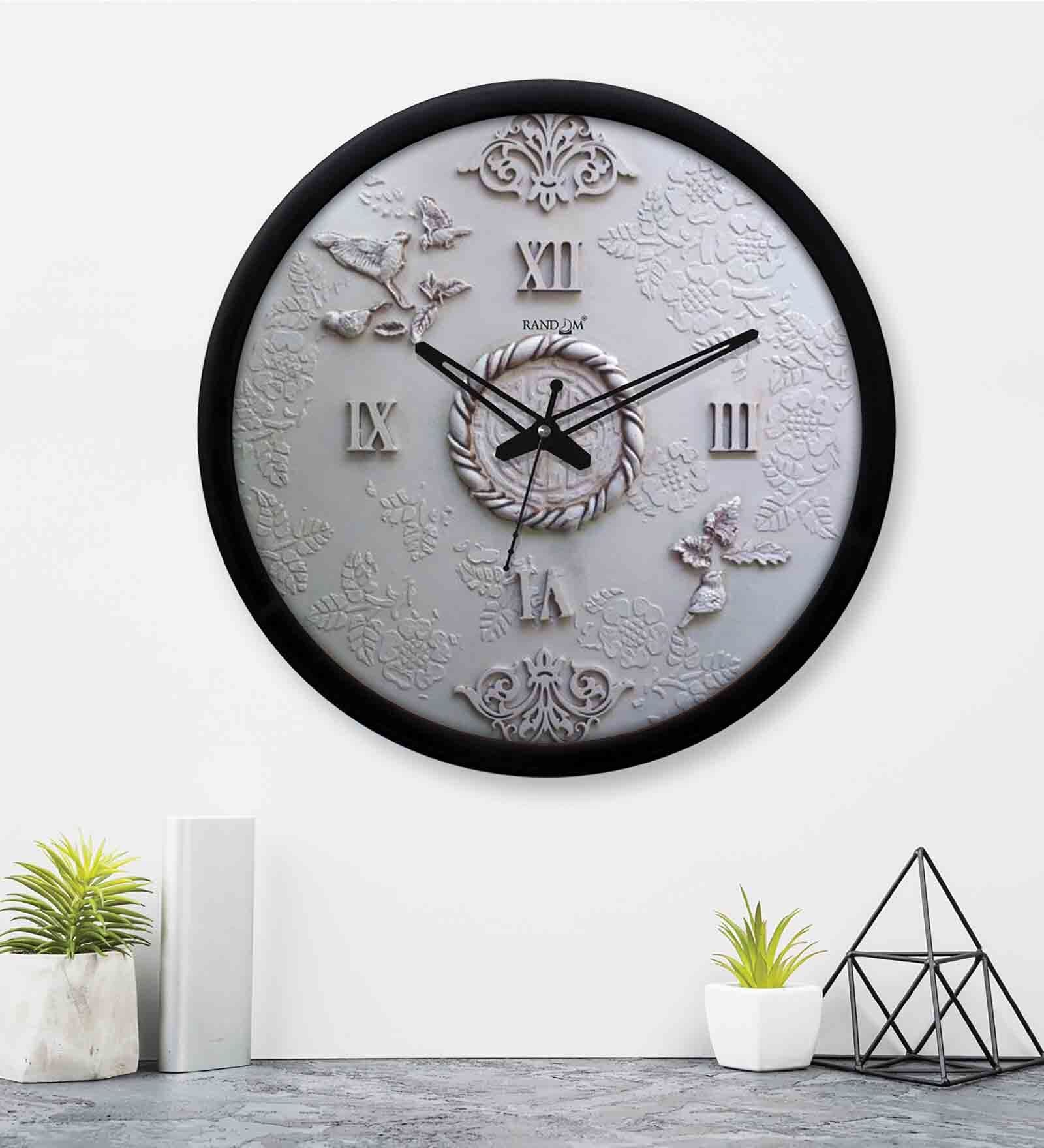 Classic & Modern Multicolour Plastic Wall Clock