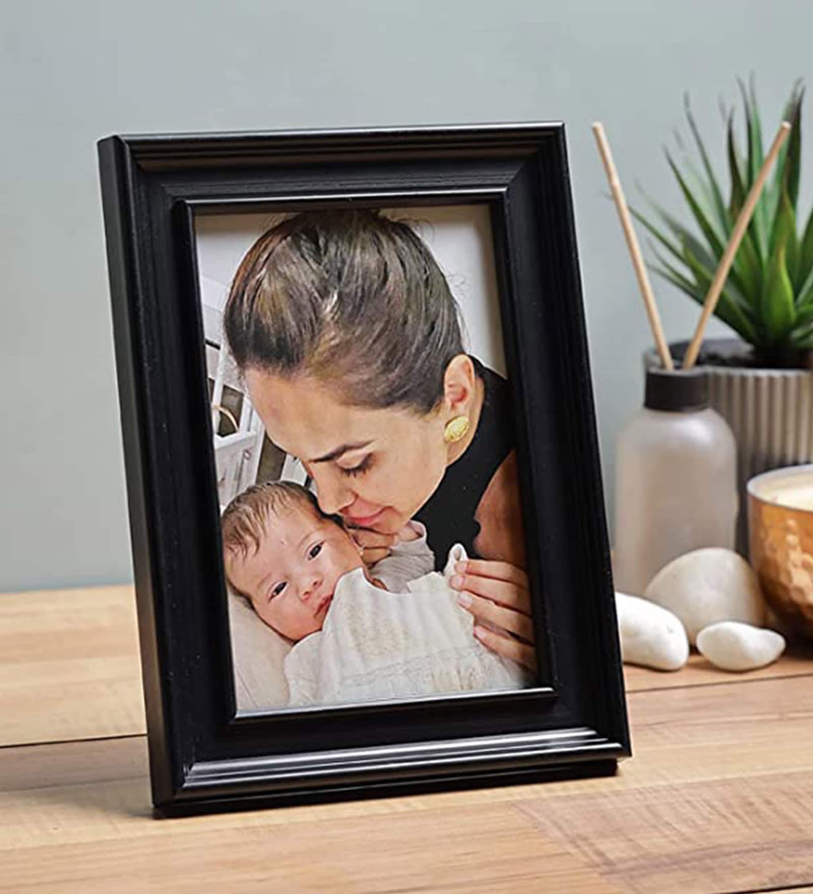 Buy Classic 4x6 Single Frame Table Photo Frame by Clasicraft at 17 OFF