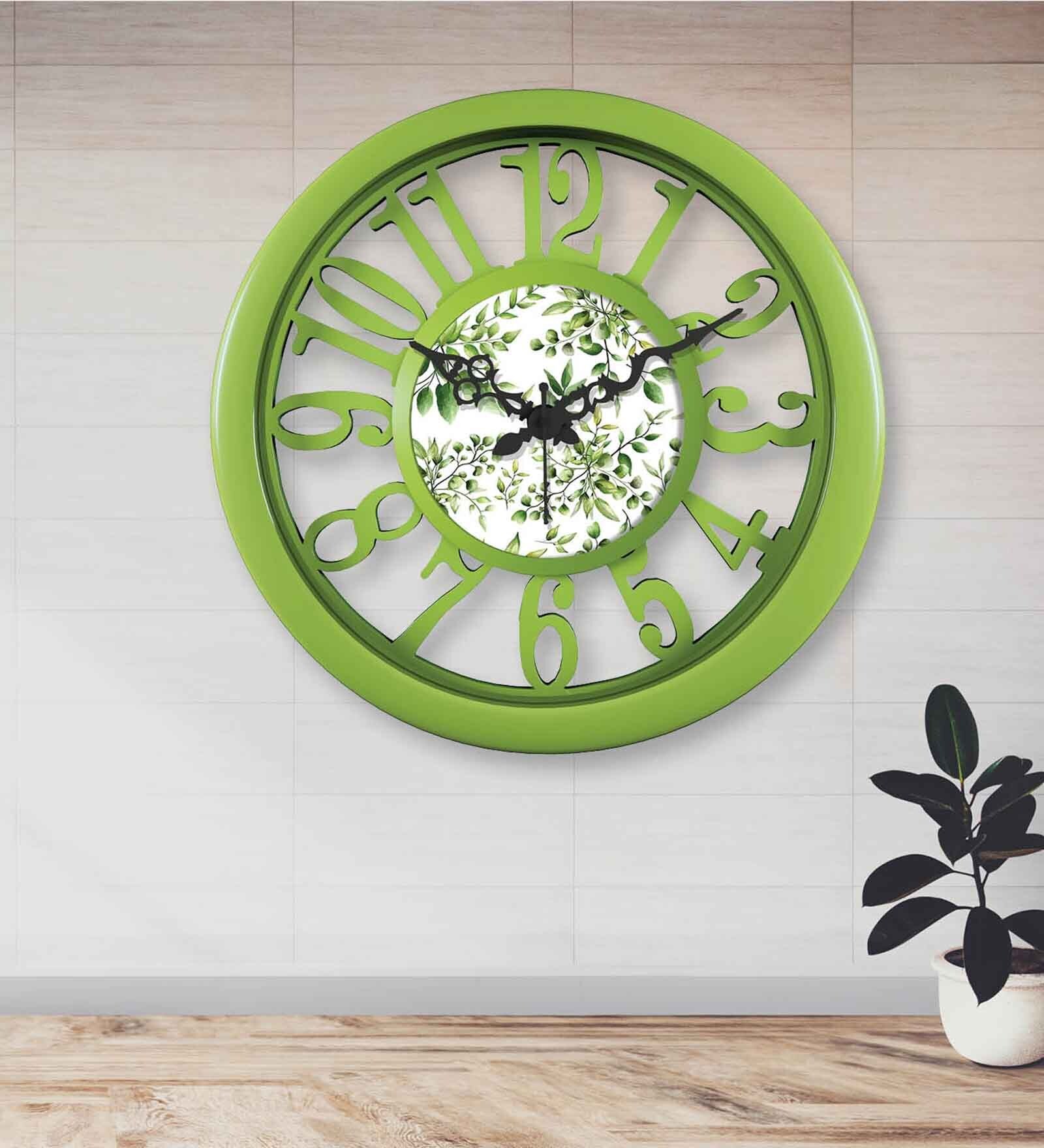 Classic Green Plastic Modern Wall Clock