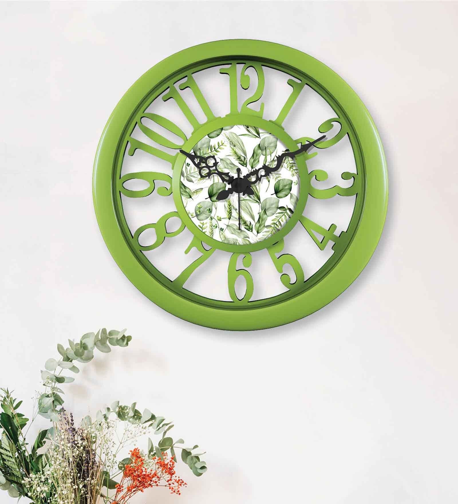 Classic Green Plastic Modern Wall Clock
