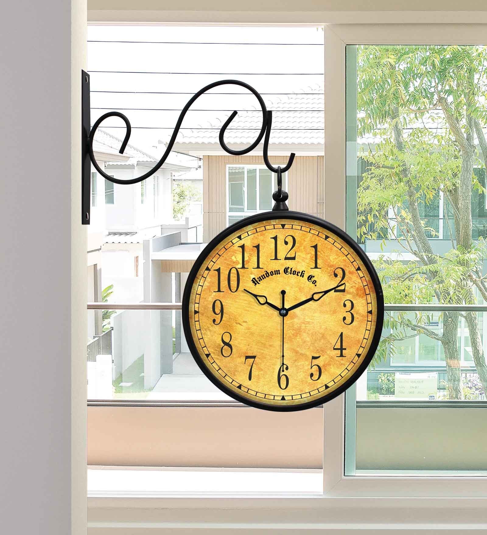 Classic Multicolour Metal Analog Platform Clock