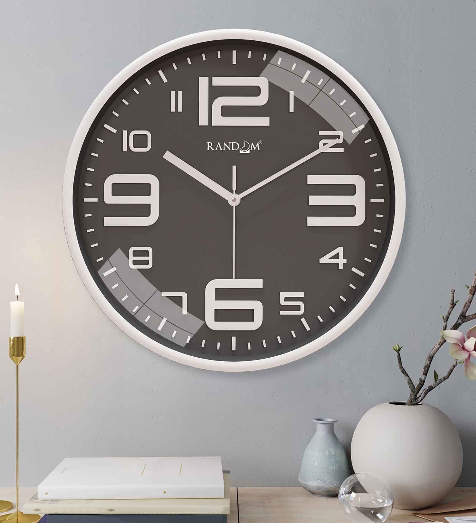Classic Multicolour Plastic Plastic Wall Clock