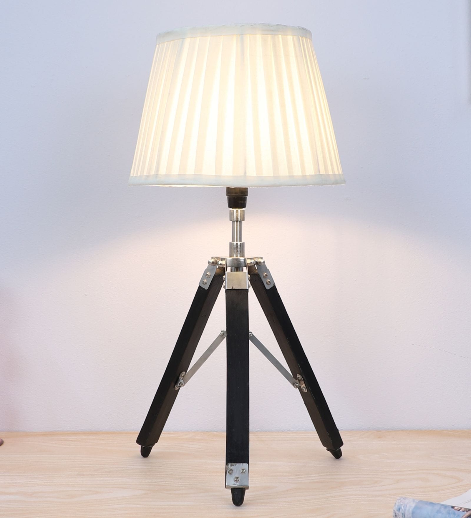 Classic Vintage Tripod Black Mangowood Table Lamp With Off White Satin Shade