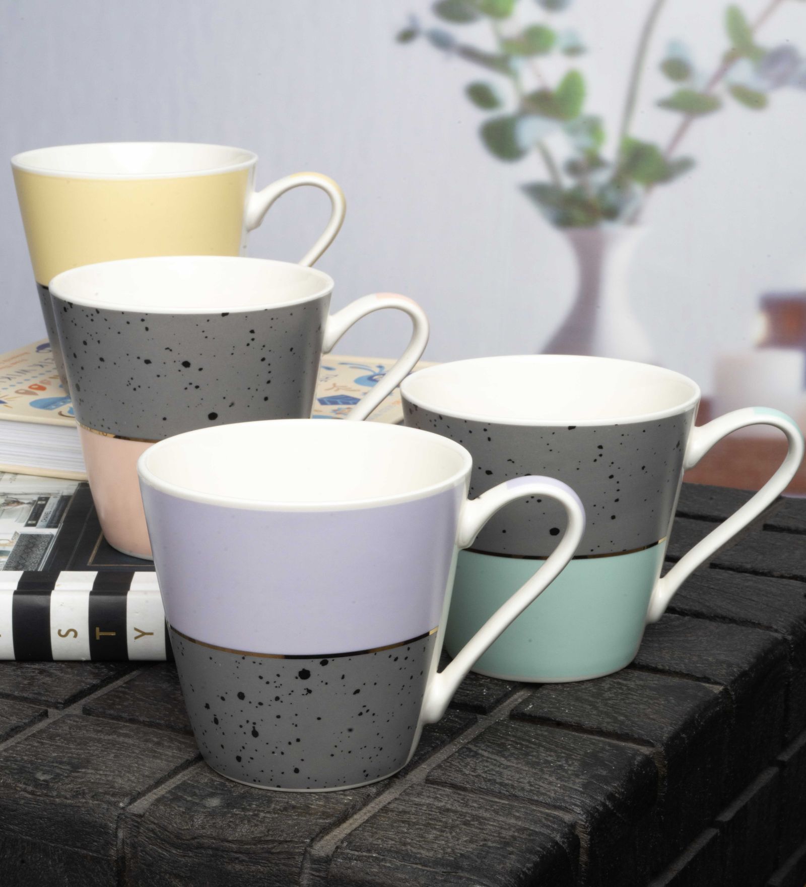 Contemporary Glass Coffee Mug (Set of 4)