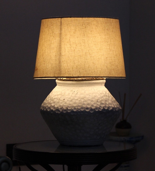 Classy pot design white Terracotta table lamp