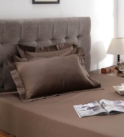 Brown Solid 200 TC 100% Cotton King Sized Bed Sheets with 2 Pillow Covers