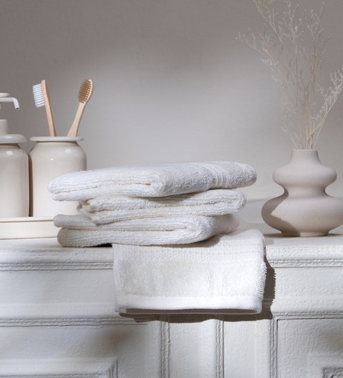 Cloud Dancer 100% Organic Cotton Solid 550 GSM Face Towels (4 Pc)