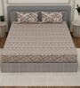 Green Geometric 210 TC Cotton King Sized Bedsheet With 2 Pillow Covers