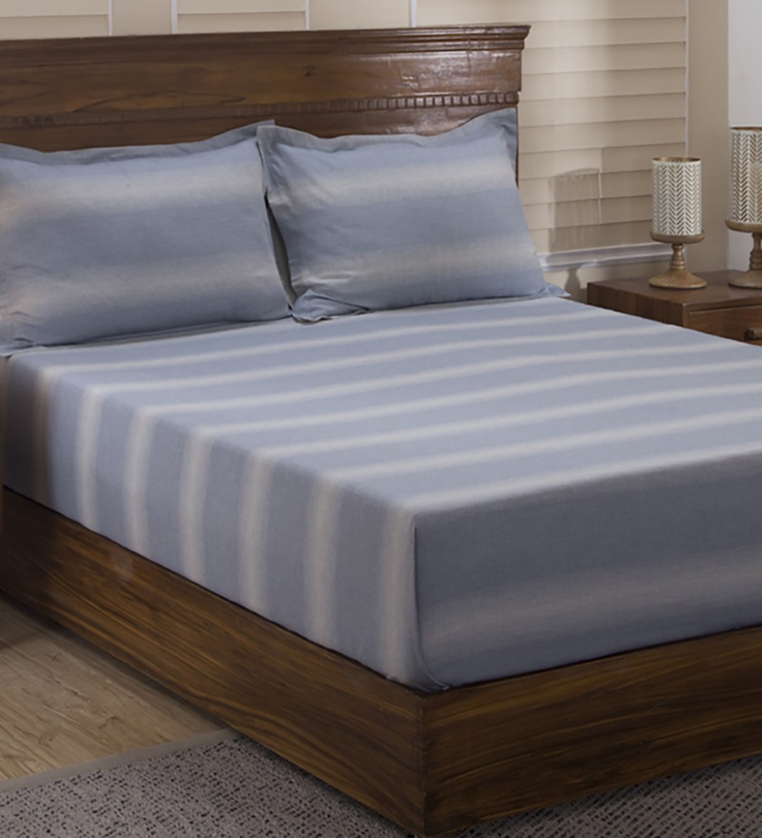 Buy Blue Geometric 400 TC Cotton 1 Double King Size Bedsheet with 2