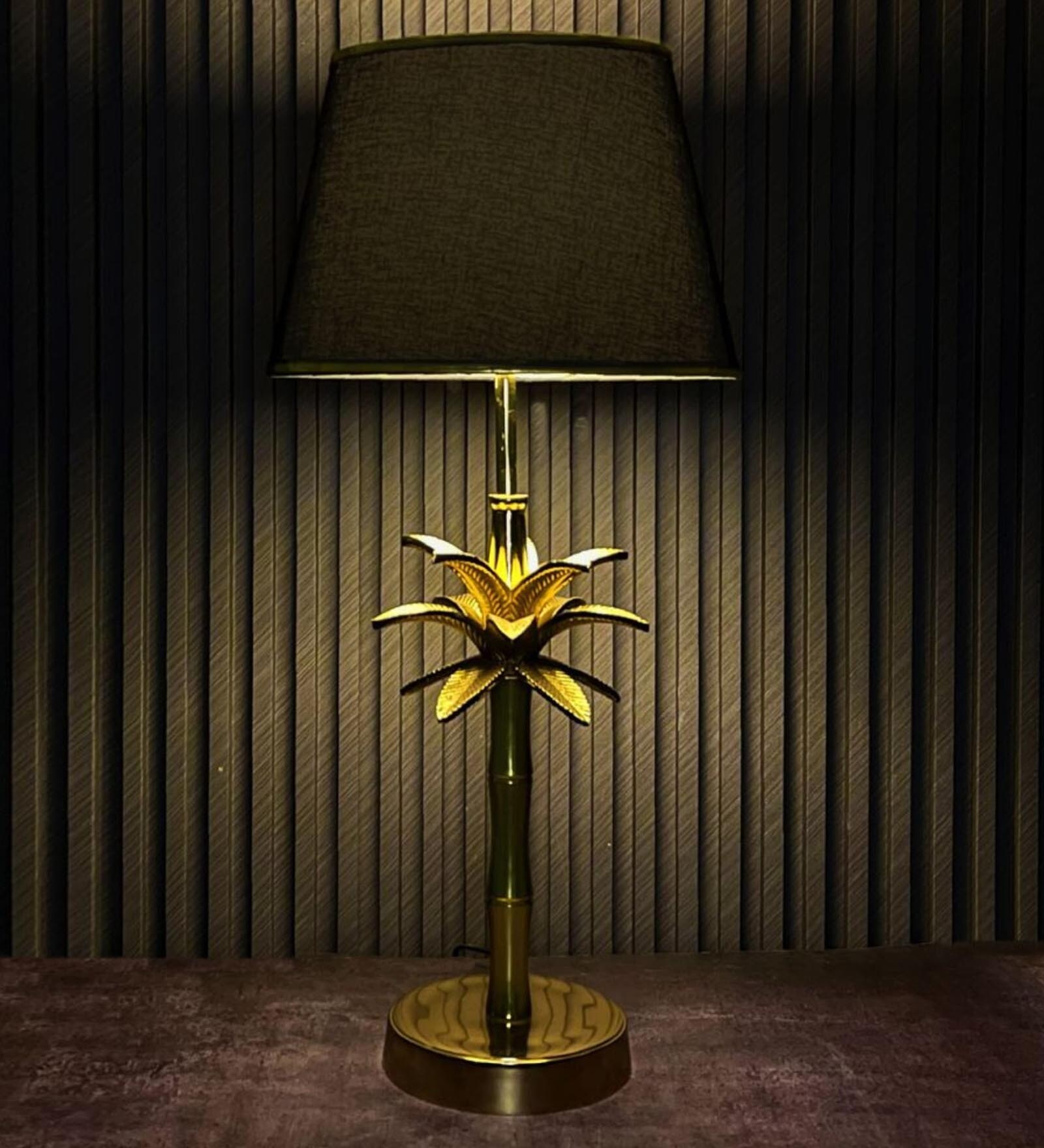 Antique Brass Finish Metal Design Coconut Tree Table Lamp Antique Brass Finish Metal Design Coconut Tree Table Lamp