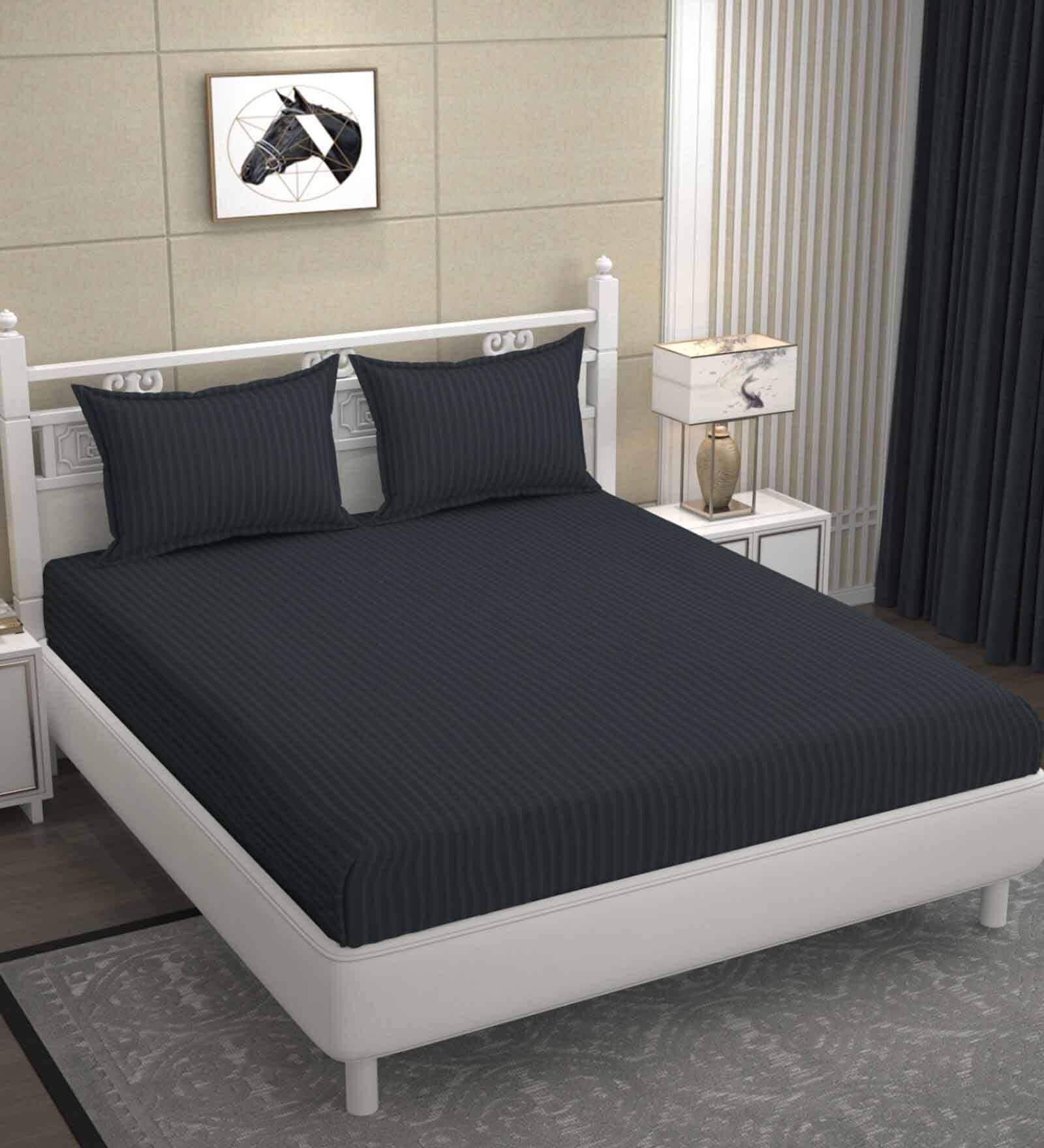 Grey Geometric 250 TC Microfiber Super King Sized Double Bedsheet with 2 Pillow Covers