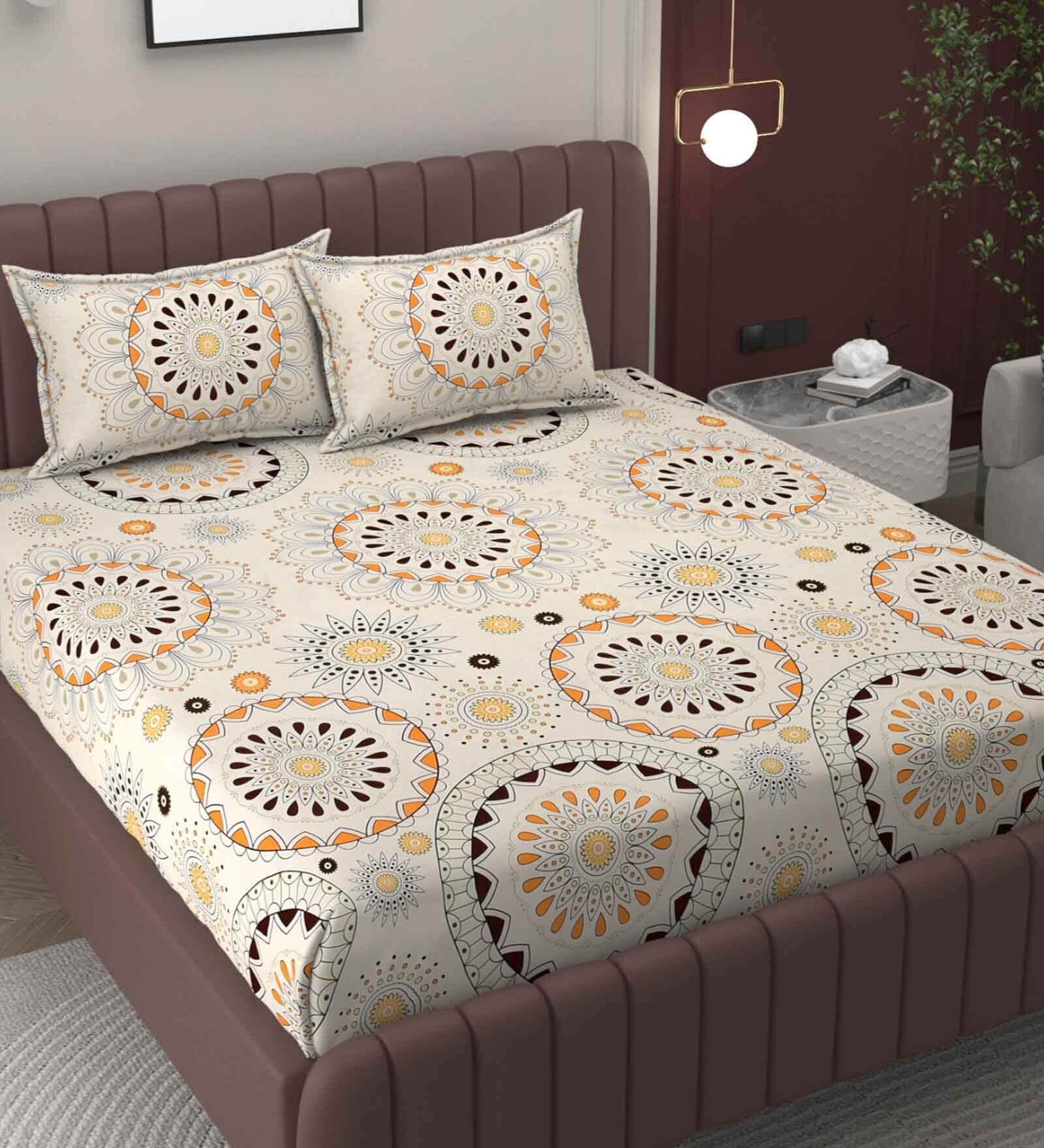 Cream Geometric 250 TC Microfiber King Size Double Bedsheet Fitted Microfiber With 2 Matching Pillow Covers