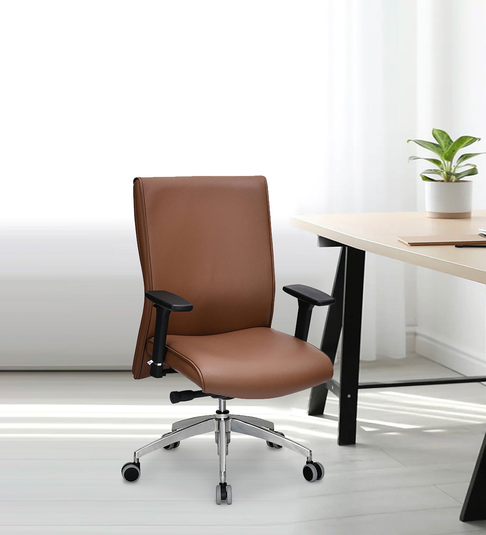 CommandCOMMAND MB PURE LEATHER CHAIR TAN