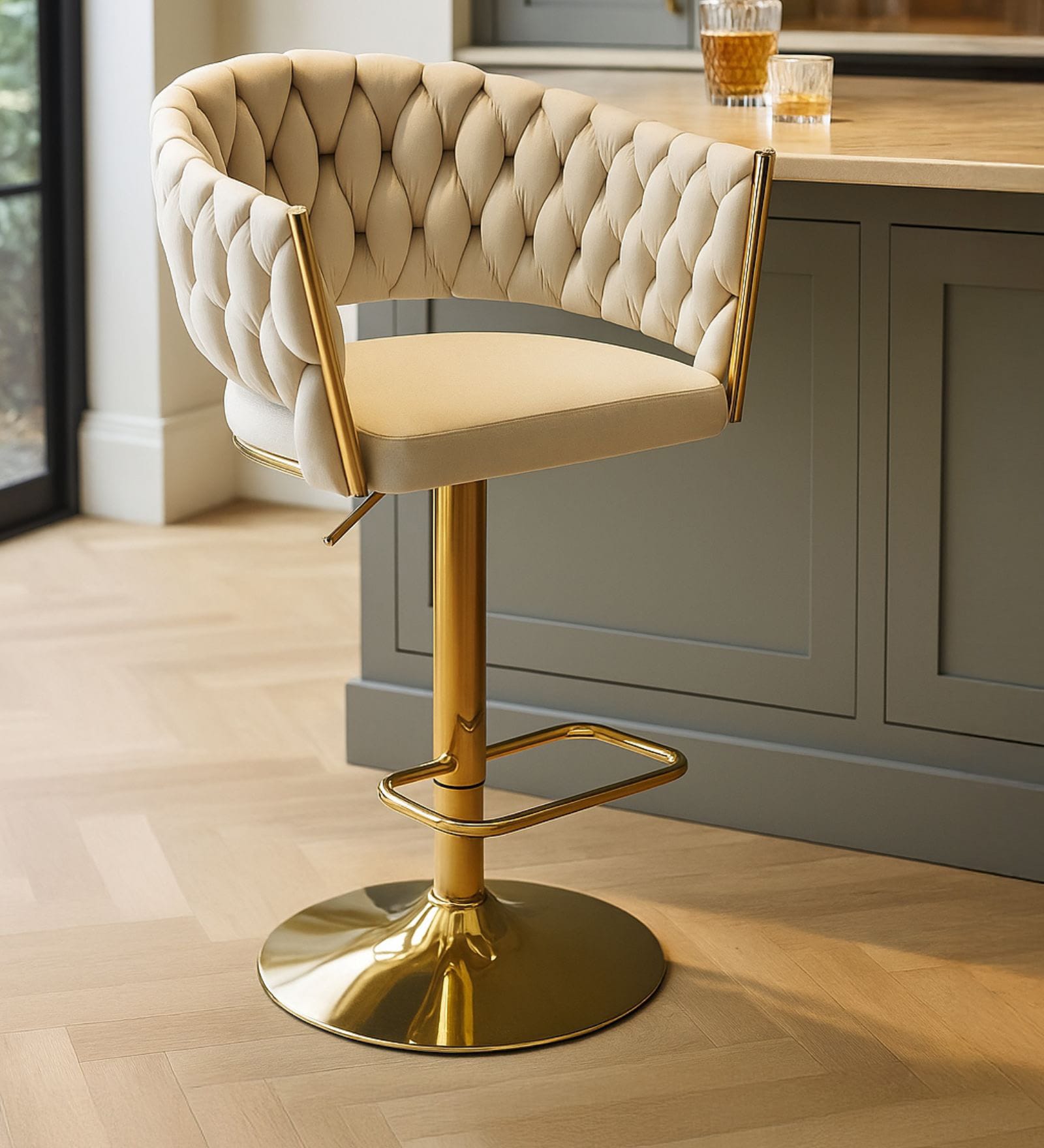 Lunar Rotatable Bar Stool In White Color