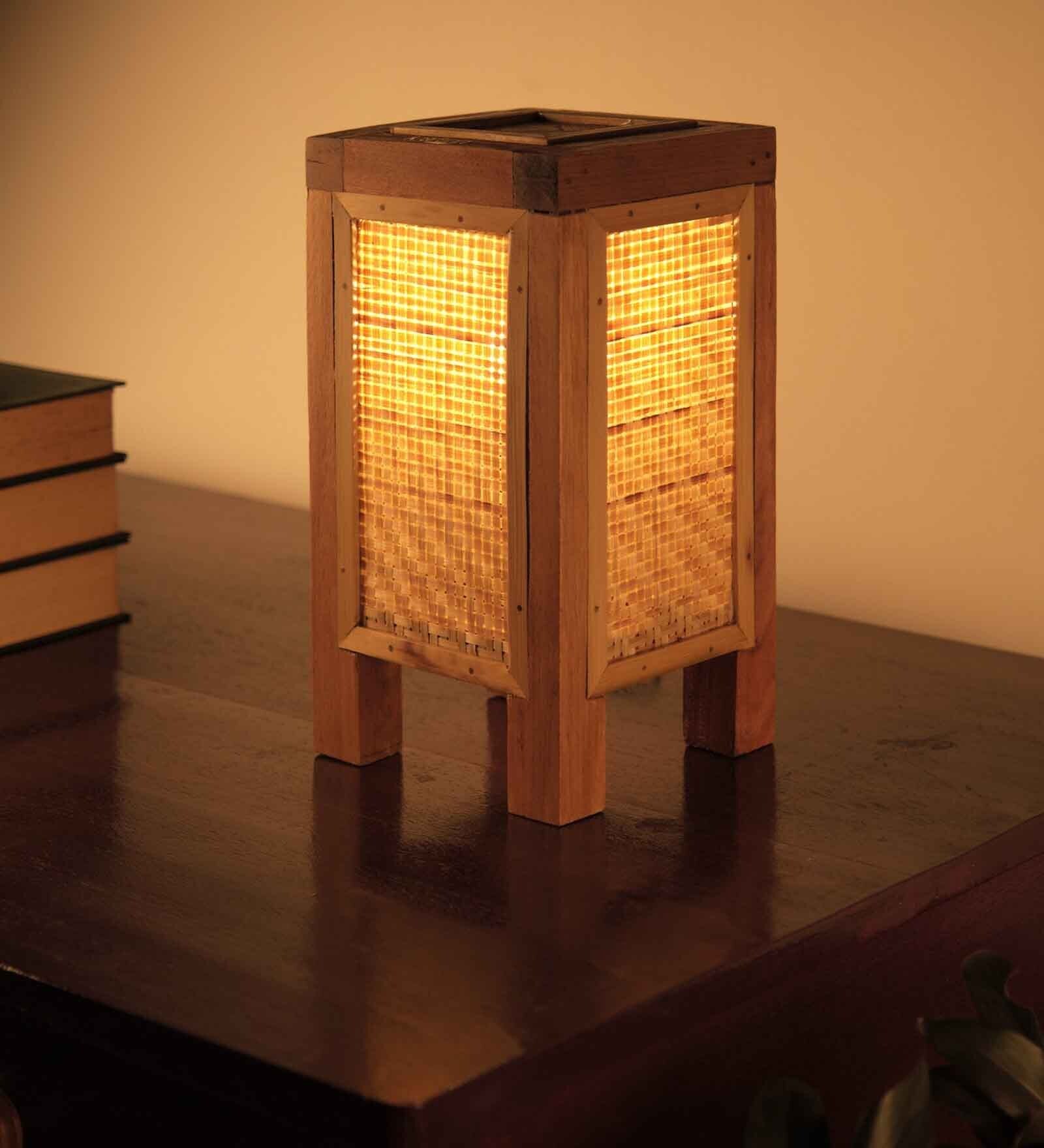 Contemporary Wood Base Table Lamp with Bamboo Shade (Brown & Beige)