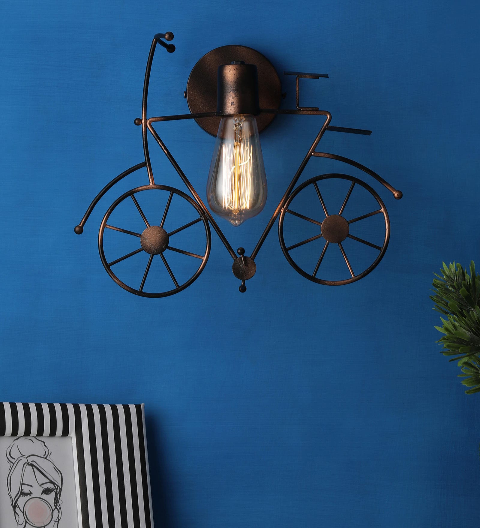 Regis Metal Novelty Wall Light (Copper Finish)