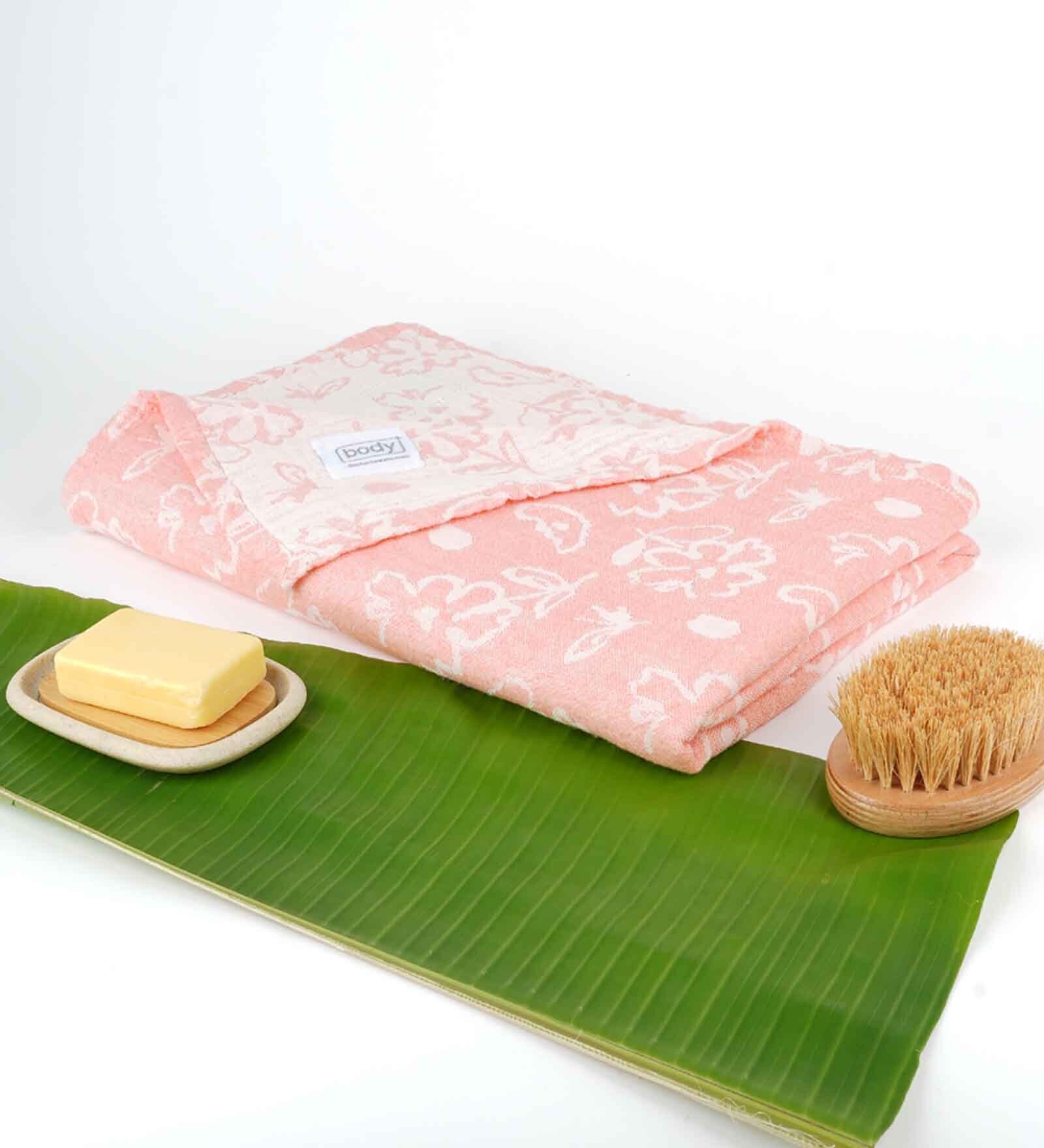 Coral Banana Jacquard Floral 250 GSM Bath Towel