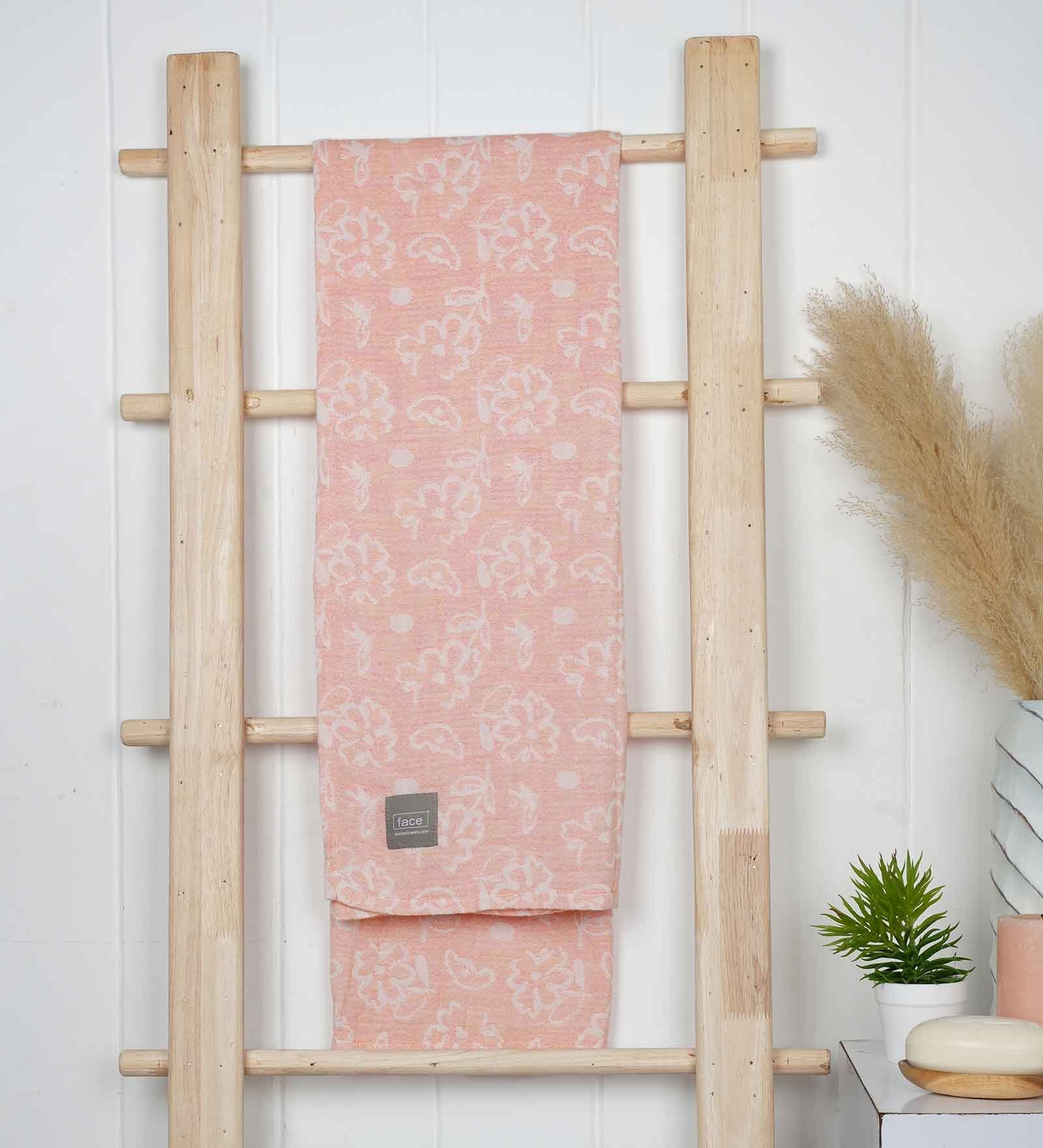 Coral Banana Jacquard Floral 250 GSM Bath Towel