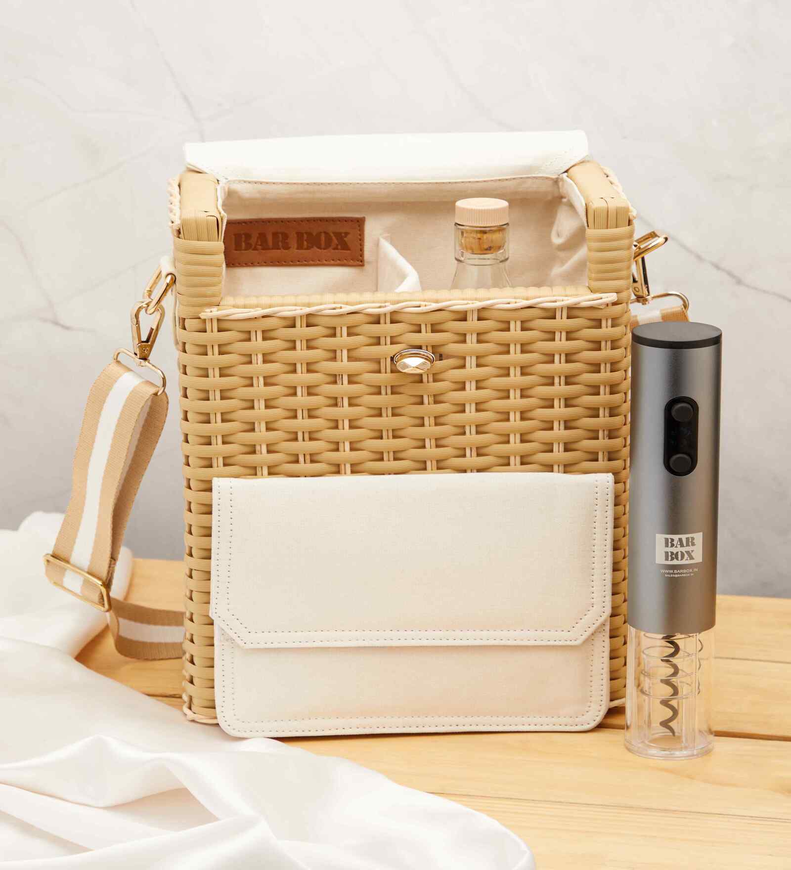 Corsica Insulated Wine Basket with Wine Accessories | Picnic Basket | Corkscrew Opener | Bar Sets