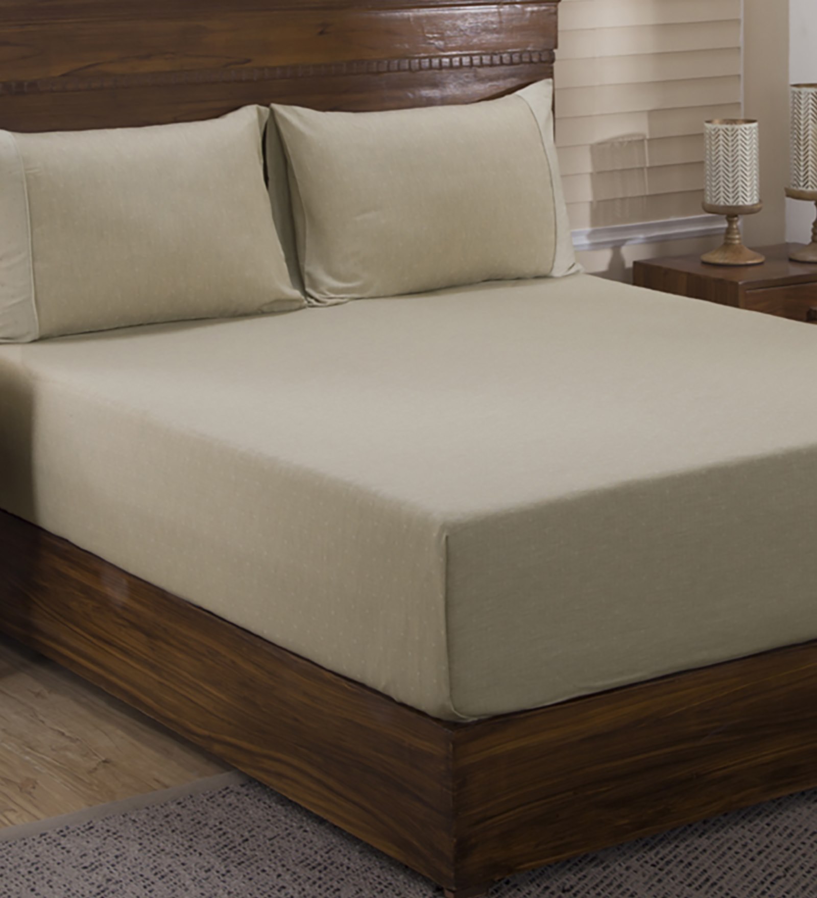 Brown Solid 400 TC Cotton 1 Double King Size Bedsheet with 2 Pillow Covers