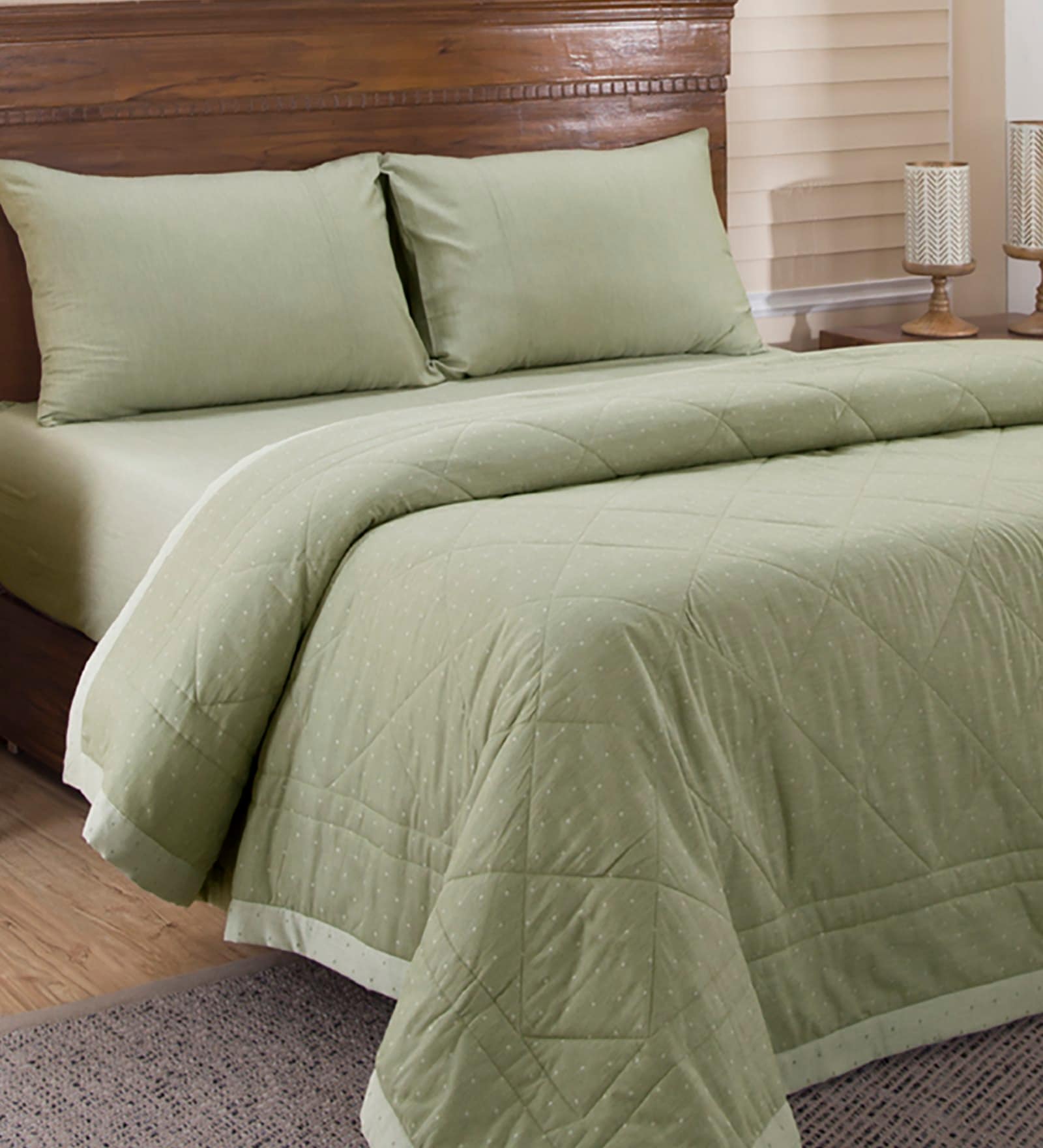 Cotsmere Melange HemstiTCh Polyester Fill Double Bed Reversible Ac Quilt