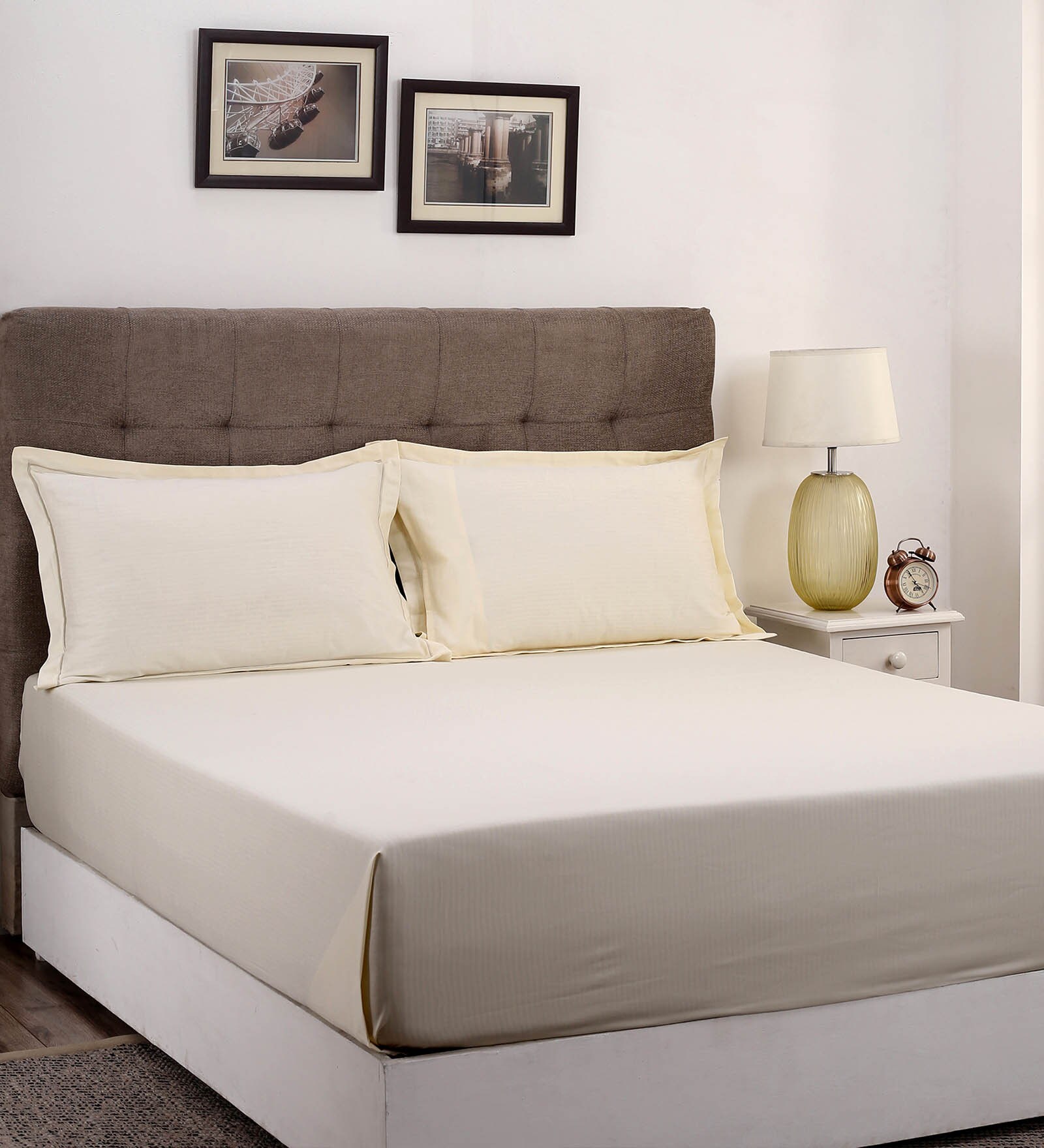 Beige Solid 400 TC Cotton 1 Double King Size Bedsheet with 2 Pillow Covers