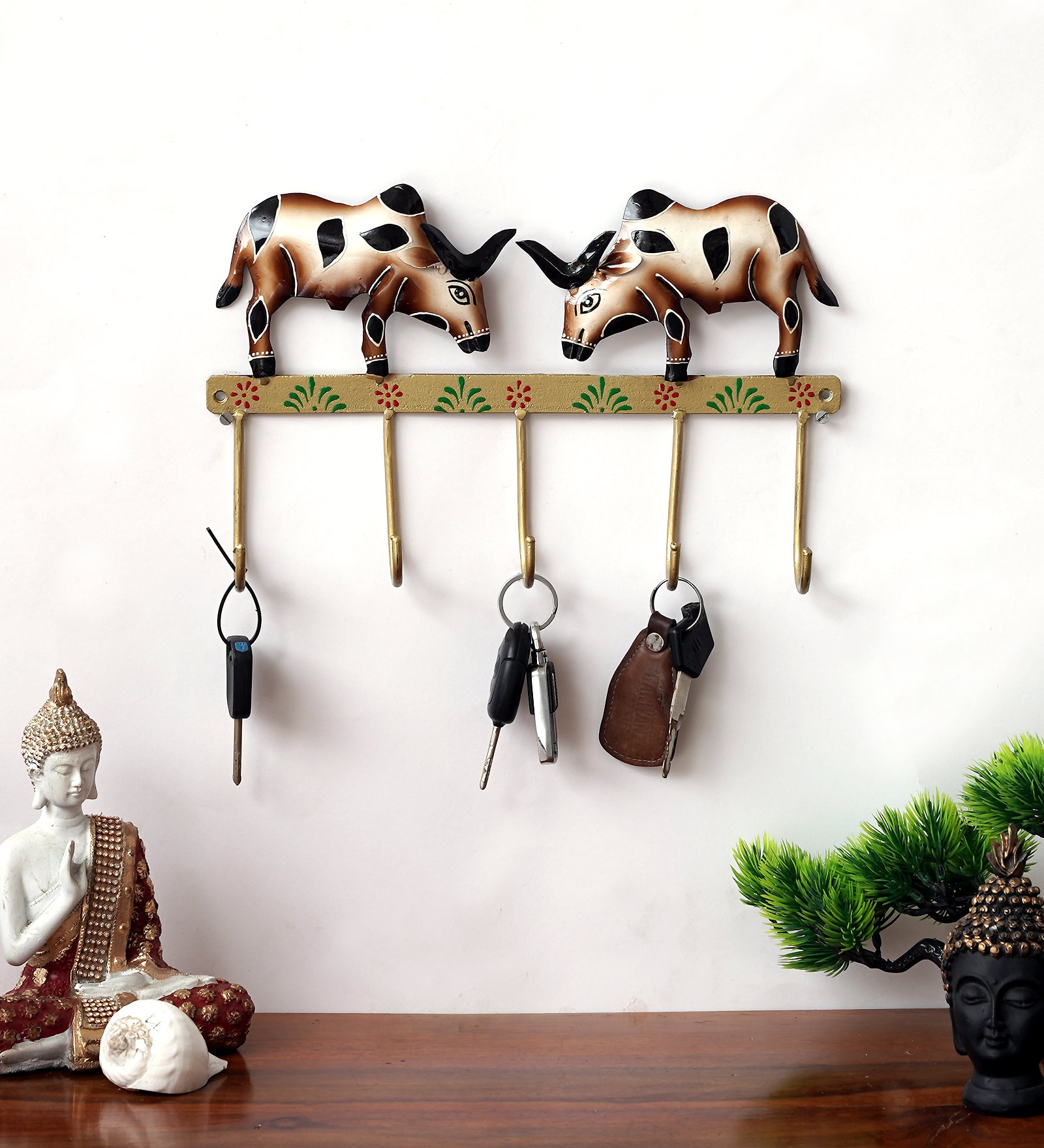 Buy Cow White Iron Key Holder by Craft Tree at 34% OFF by Craft Tree ...