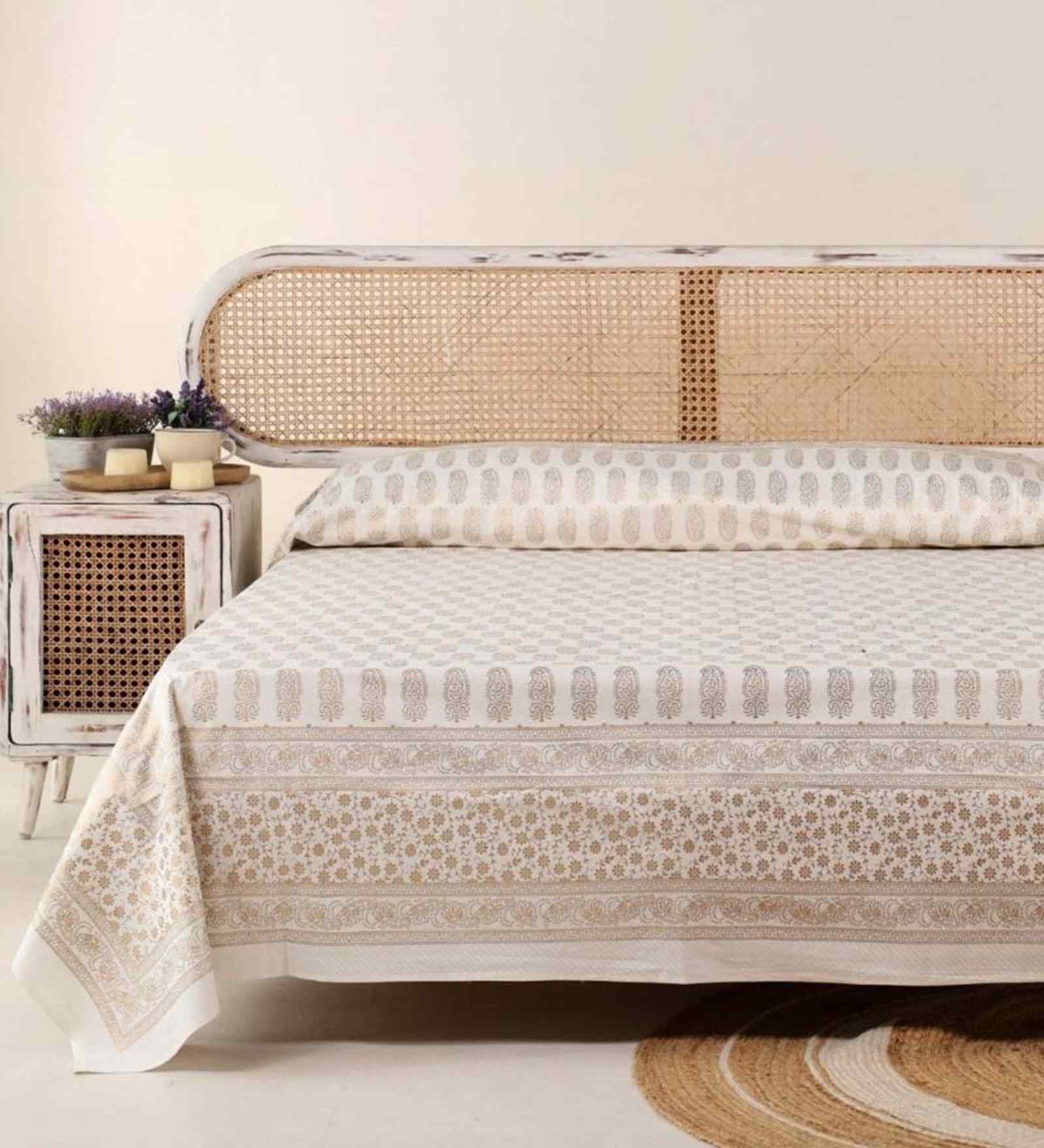 Handprinted Gold & White Cotton King Double Bedcover With Pillow Covers Handprinted Gold & White Cotton King Double Bedcover With Pillow Covers