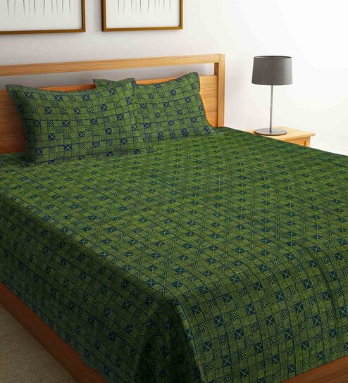 Cotton 300 TC Double Bedcover with 2 Pillow Covers in Green Color