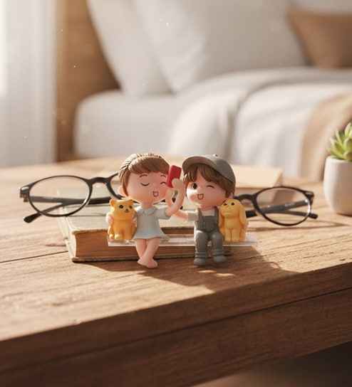 Couple Miniature Showpiece Valentine Gift