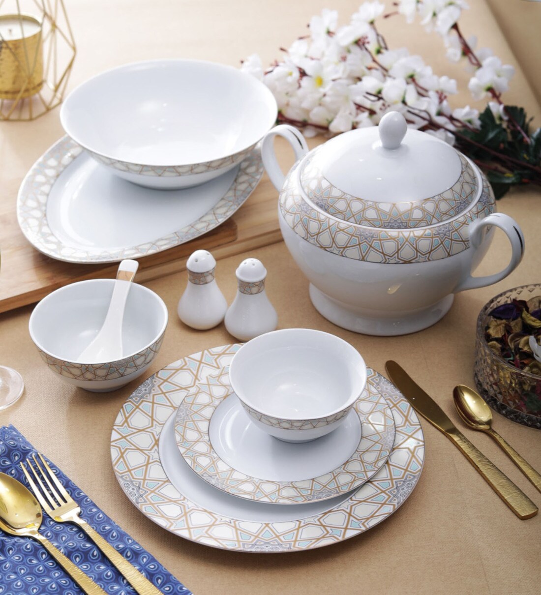 Buy Crestwood Brookfield 37 Piece Dinner Set Online Porcelain Dinner Sets Dinner Sets Homeware Pepperfry Product