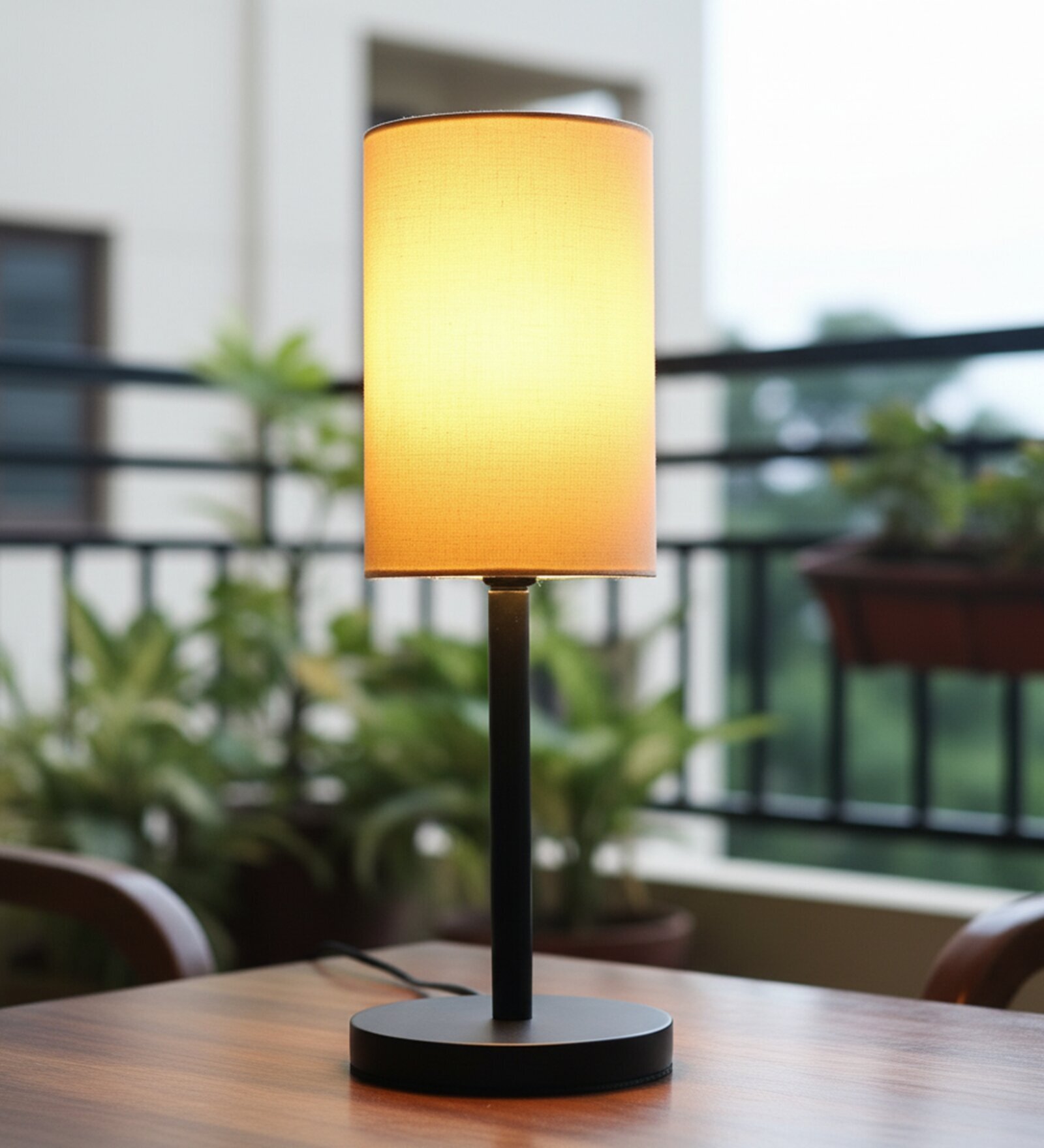 Cream Cylinder Fabric Shade Table Lamp, Minimalist Bedside Lamp with Metal Base for Bedroom, Living Room & Study