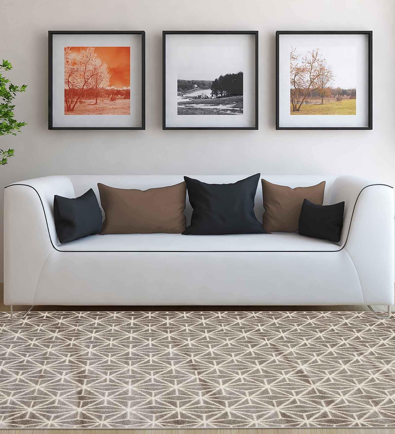 Cream Geometric Polypropylene 4 ft x 6 ft Machine Made Carpet