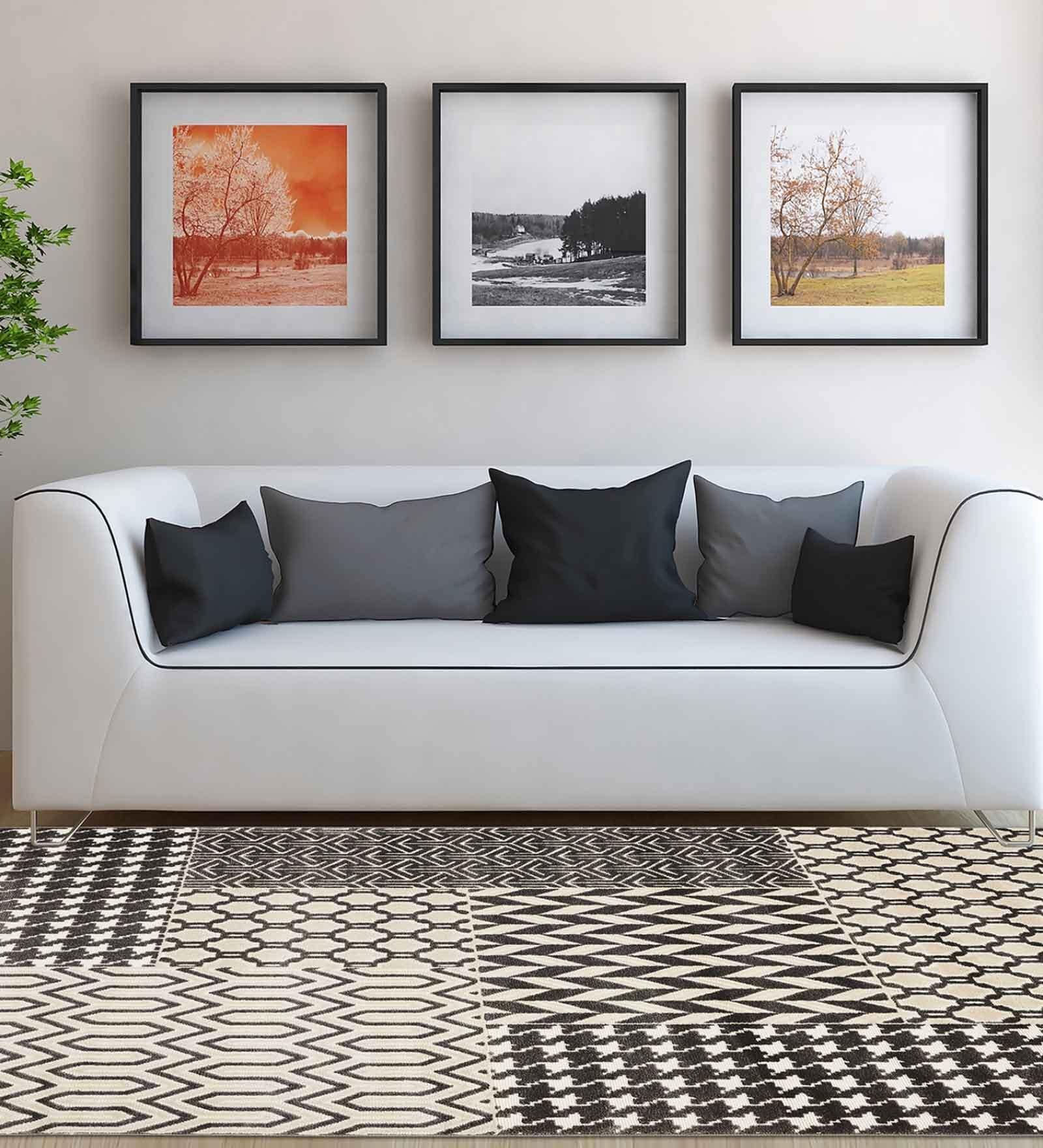 Cream Geometric Polypropylene 4 ft x 6 ft Machine Made Carpet
