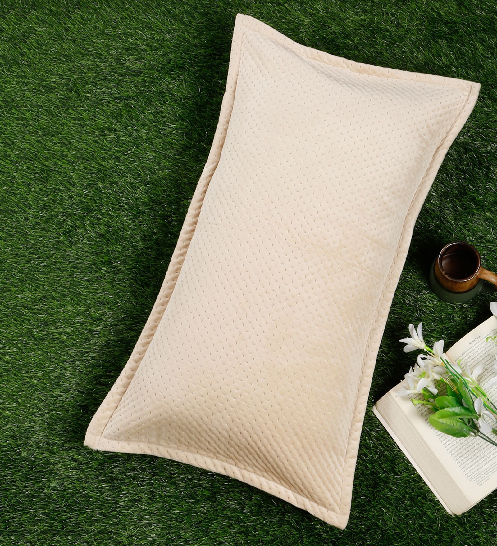 Cream Solid Velvet 27x18 Inches Pillow Cover (1Pc)