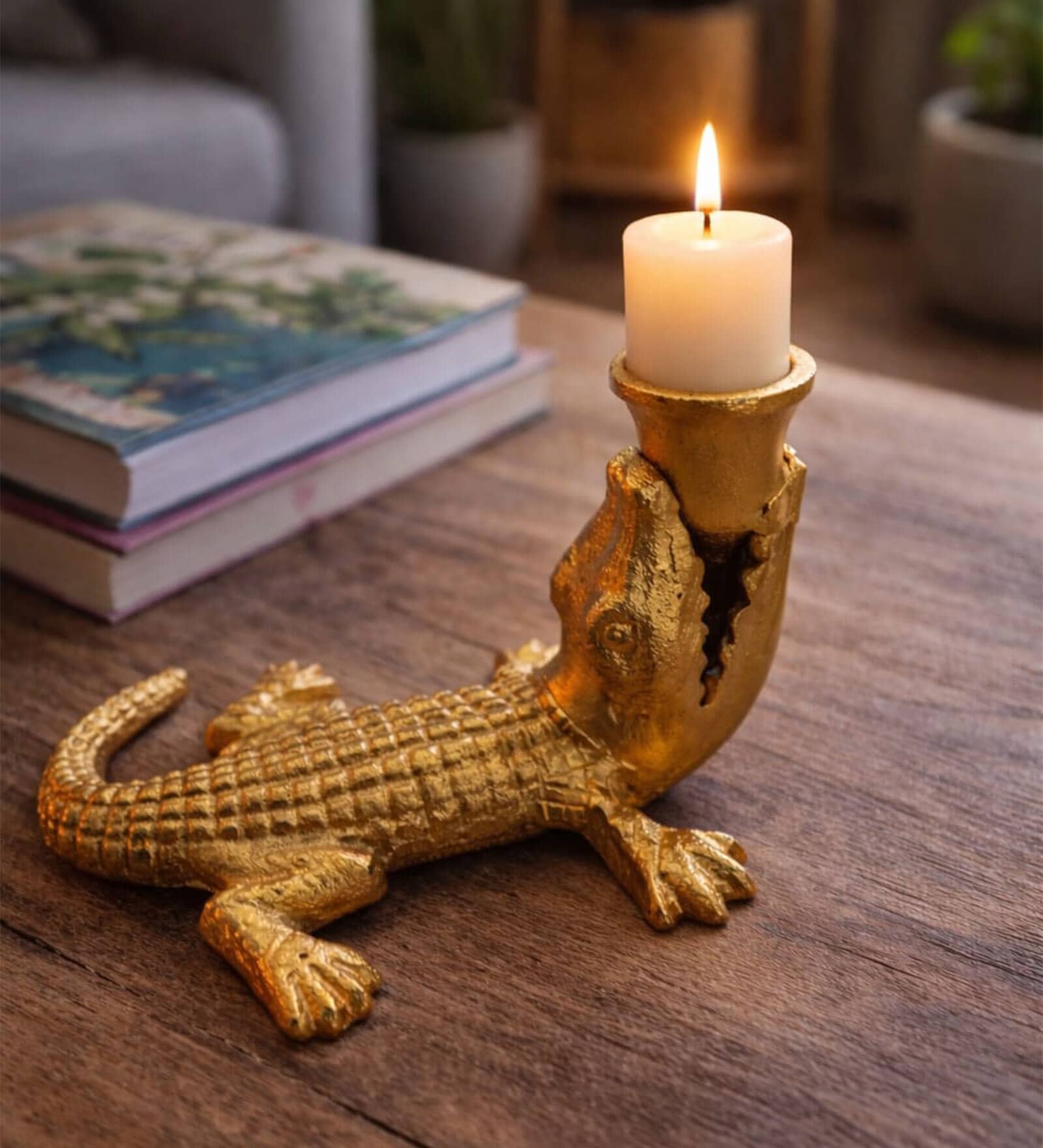Crocodile Aluminium Candle Stand