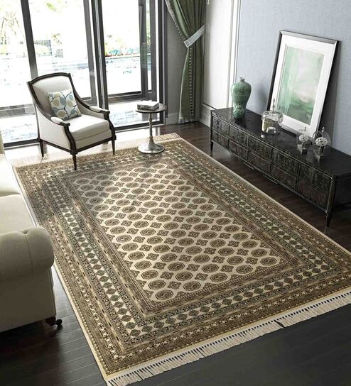 Cream and Beige Persian 4x6 Feet Machine Made Carpet