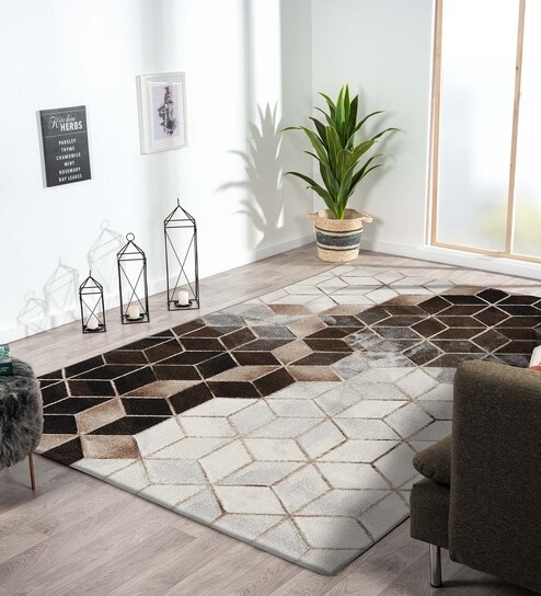 Cream and Brown Geometrical Polypropylene 6 ft x 4 ft Machine Made Carpet