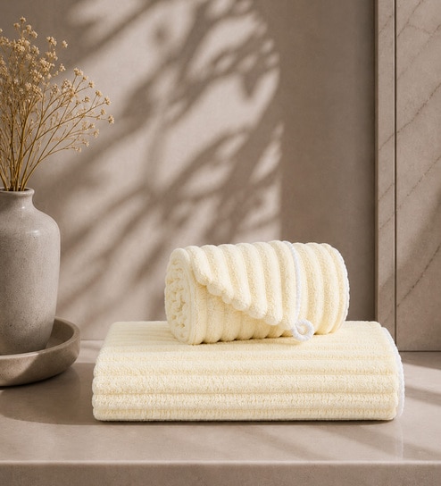 Cream Coral Fleece  Solid 450 Gsm Bath Towel Set Of 3