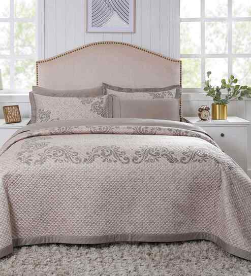 Cream Cotton Polyester Floral Print 145 GSM Double Bed Quilt
