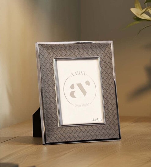 Cream Leather & Metal Weave Wall And Tabletop Photo Frame 5X7Inches