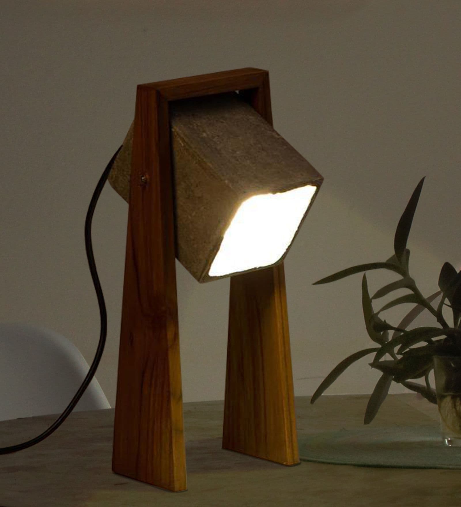 Cubitre Woodlot Table Lamp