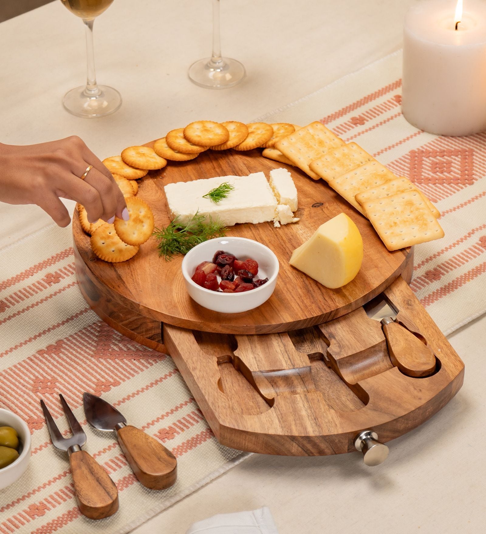 Curata Serving Board Handcrafted Acacia Wood Platter