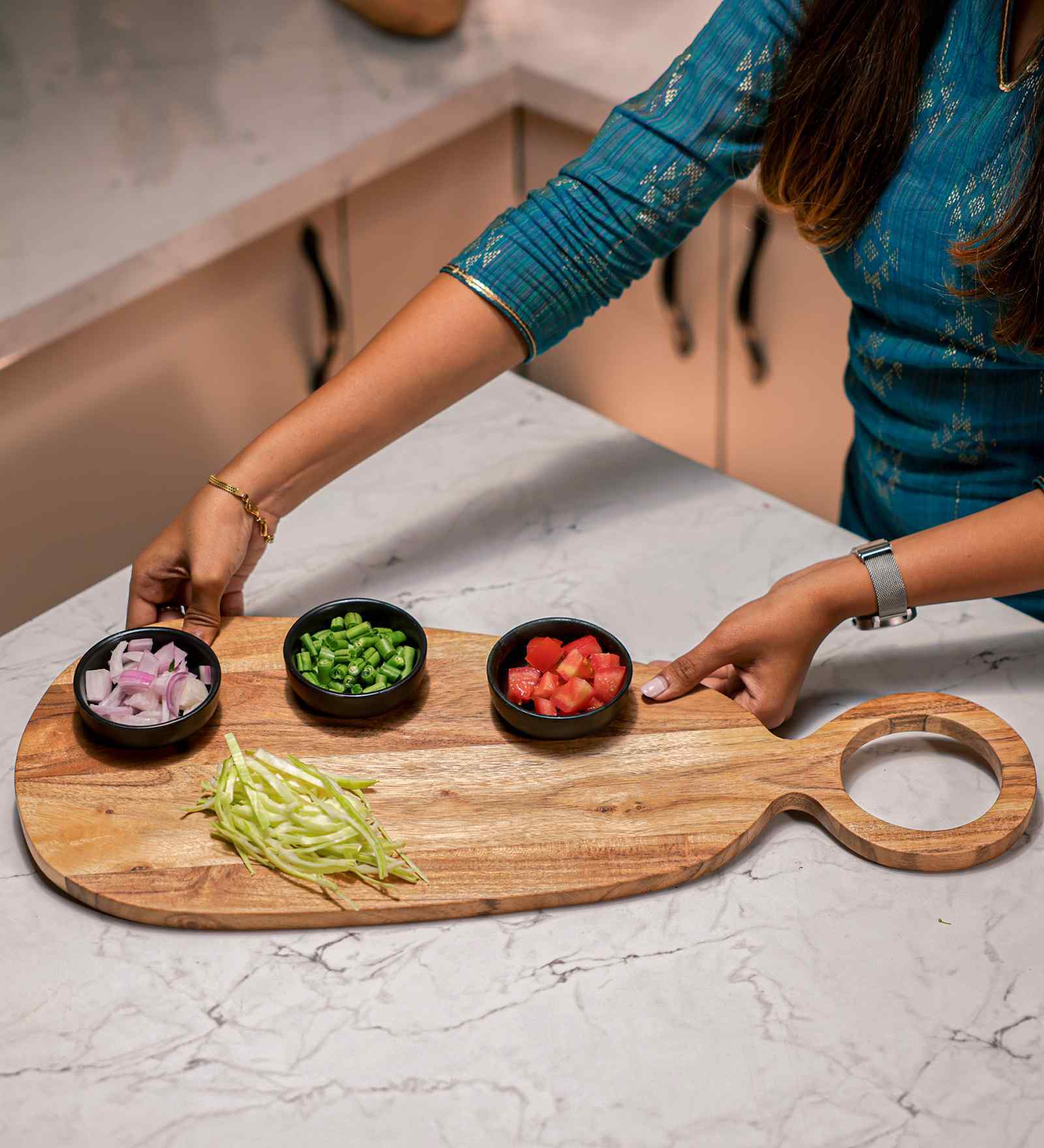 Cutsy Acacia Wood Chopping Board