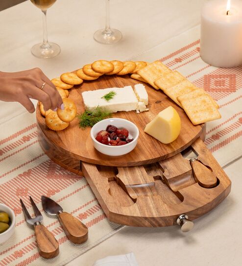 Curata Serving Board Handcrafted Acacia Wood Platter