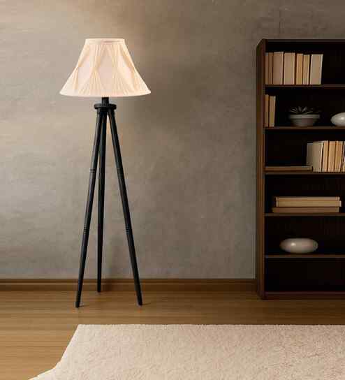 Curtain Pleated Soft Back Table Lamp With Wooden Base