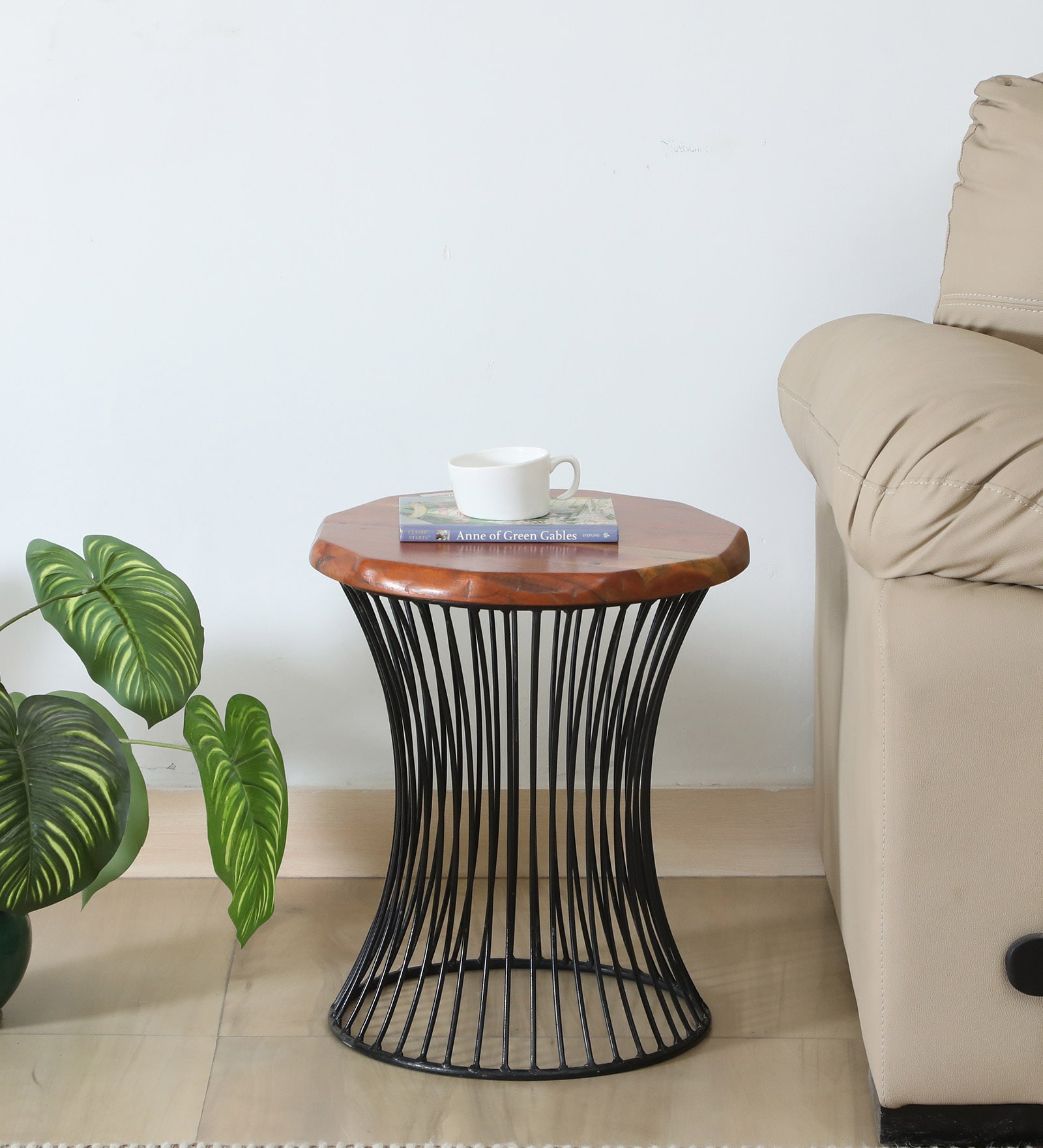 Danzi Metallic End Table In Black And Natural Finish