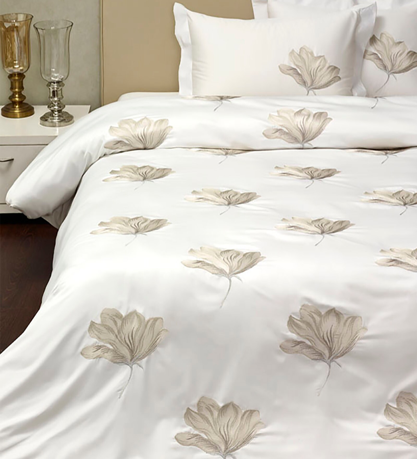 Dazzle Collection Cotton 6 Pieces Double Bed Bedding Set